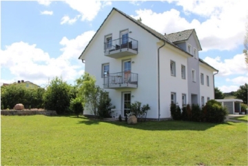 Außenansicht giebelseitig - 6-Familienhaus auf Rügen an der Ostsee