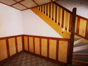 Treppenhaus - Dreiseithof teilsaniert mit Pferdeboxen Nähe Kamenz