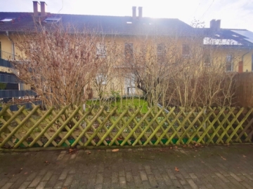 Gartenseite - Reihenhaus in begehrter Lage / Dresden-Weixdorf