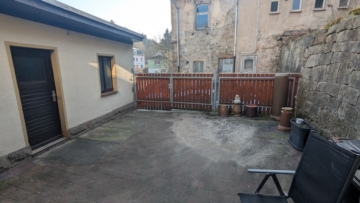 Innenhof - Einfamilienhaus mit großem Grundstück – Ideal für Familien