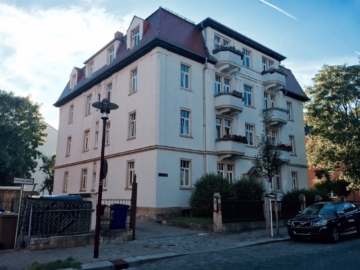 Straßenansicht Objekt - ETW m. EBK & moderner Pkw-Garage in Dresden - Löbtau