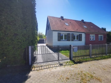 Haus Straßenansicht Bild 5
