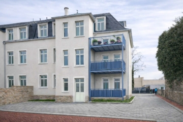 Rückseite mit Balkonen