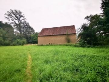 Nebengebäude - Dreiseithof auf Erbpacht in Parkanlage mit Teich & Wald bei Oschatz