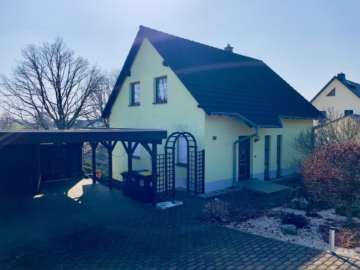 Haupteingang - Marken-Einfamilienhaus im Striegistal bei Nossen