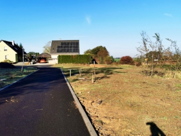 Medien liegen bereits in den Parzellen - Bauplatz in Struppen - Sächsische Schweiz