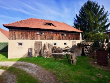 Nebengebäude - Mehrfamilienhaus, auch geeignet zum Ausbau für nur 1 Familie