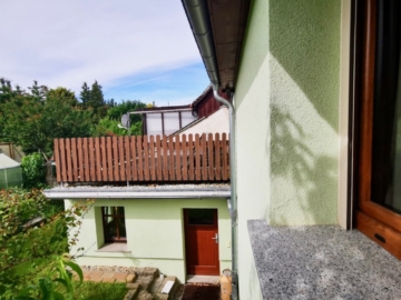 Blick auf Terrasse, Haus 1 - Zwei zusammen stehende Häuser im mittelalterlichem Ortskern von Elstra!