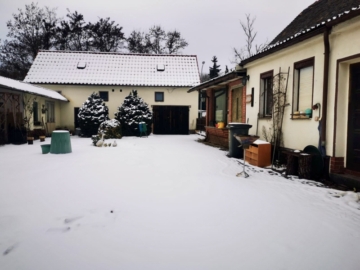 Verträumter kleiner Dreiseitenhof bei der Stadt Bernsdorf, 02994 Bernsdorf, Einfamilienhaus