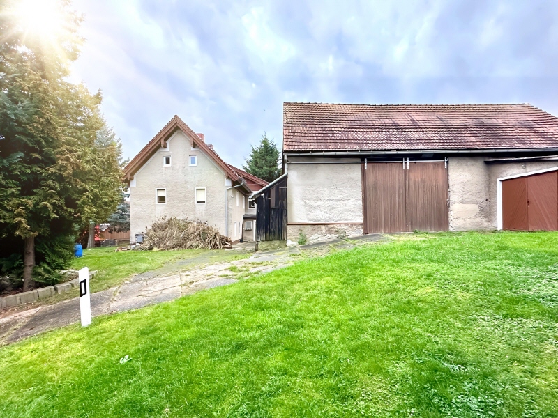 Ansicht - Zweifamilienhaus mit großer Scheune in Nossen