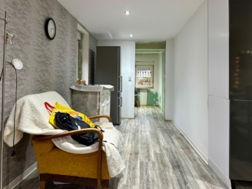 Flur - Zweifamilienhaus mit großer Scheune in bester Lage von Nossen