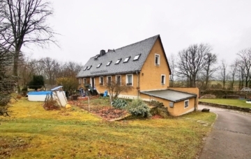 Lockere Babauung - Pfarrhof mit sehr großem Grundstück zur Erbpacht Nähe Freiberg