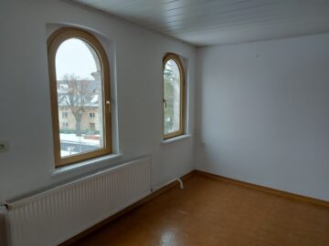 Großröhrsdorf - Schönes Zweifamilienhaus mit viel Charm - Rundbogenfenster