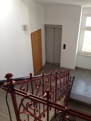 Treppenhaus - Attraktives Anlageobjekt am Lessingplatz in Chemnitz