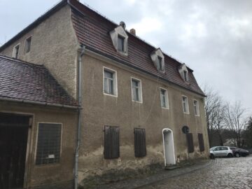 Mehrfamilienhaus Königsbrück - Ansicht mit Garage