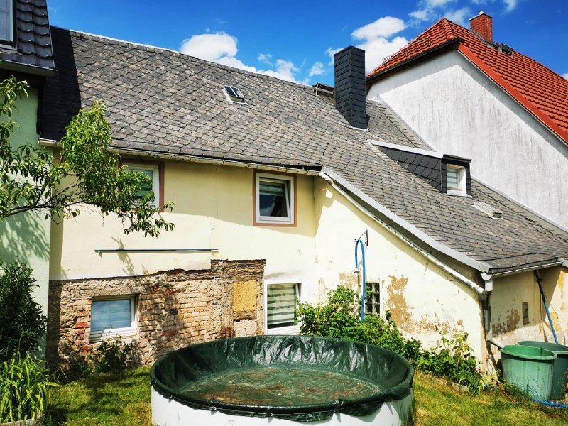 Innenhof - Häuschen im Ortskern von Elstra