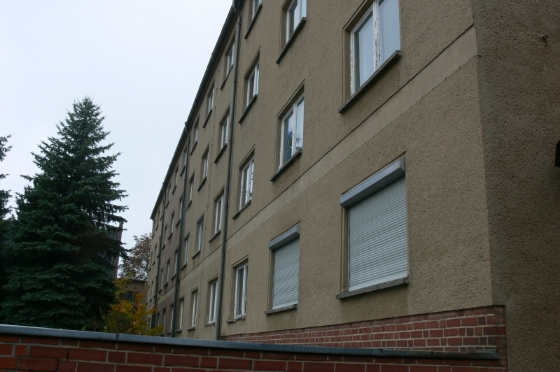 Ehemaliges Lehrlingswohnheim mit Bauplanung für 64 WE - Ansicht Gebäude