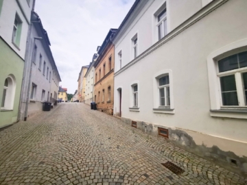 Ruhige Seitenstraße - Ein- bis Zweifamilienhaus in Elsterberg/Vogtland