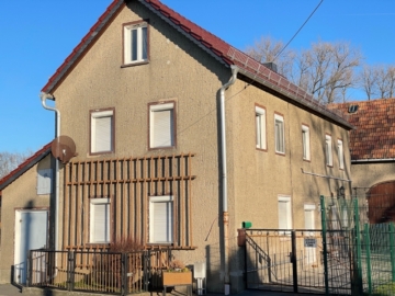 Straßenseite - EFH in sehr ruhiger & grüner Lage am Rand von Radeburg